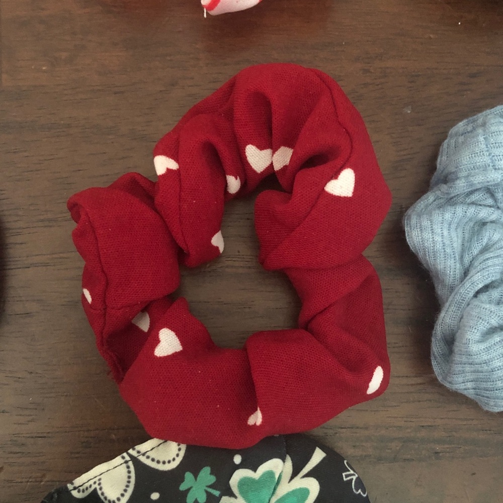🍄 Women's Hair Scrunchie Set - Picture 6 of 8